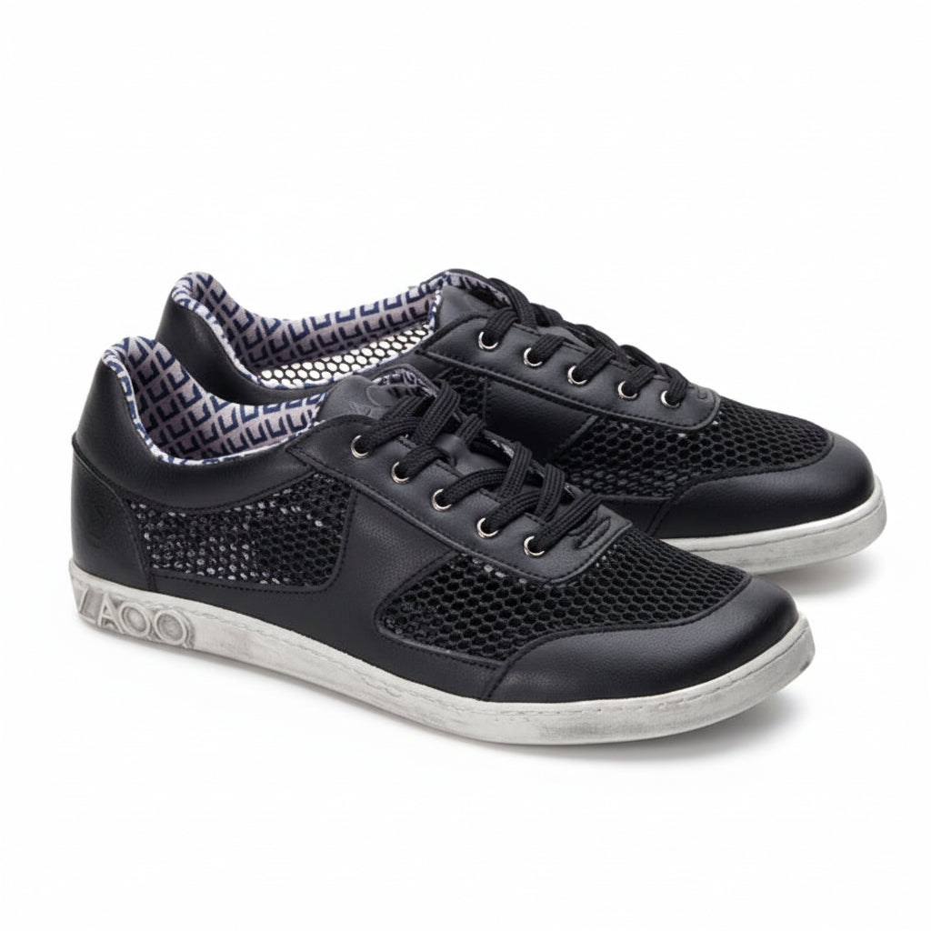 schwarzer Sommer Sneaker mit weißer Sohle für Damen - bequeme Barfußschuhe für warme Tage