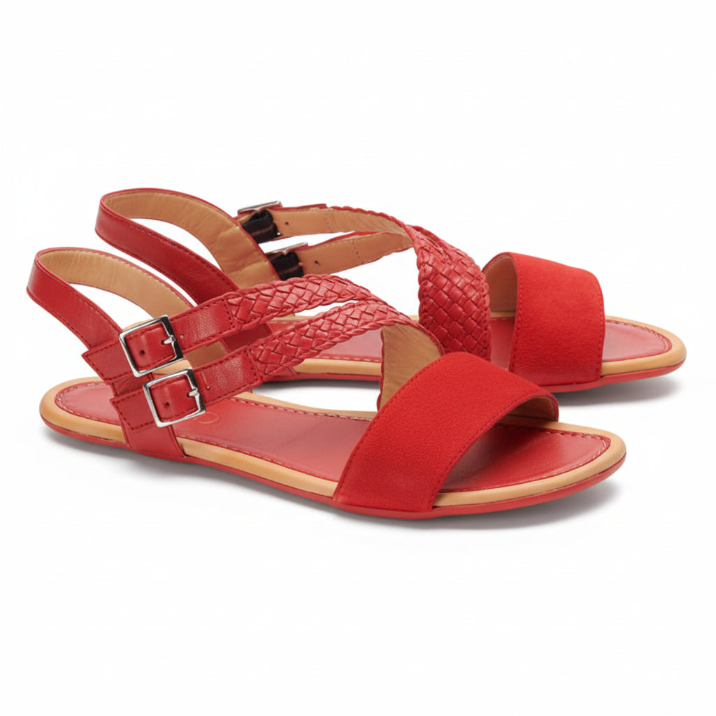 rote Barfußsandalen für Damen und Wildleder und Glattleder mir zwei Riemen und Schnallen