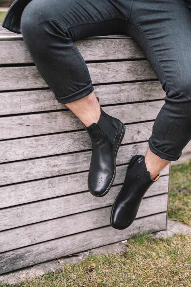 Equità Brogue Black