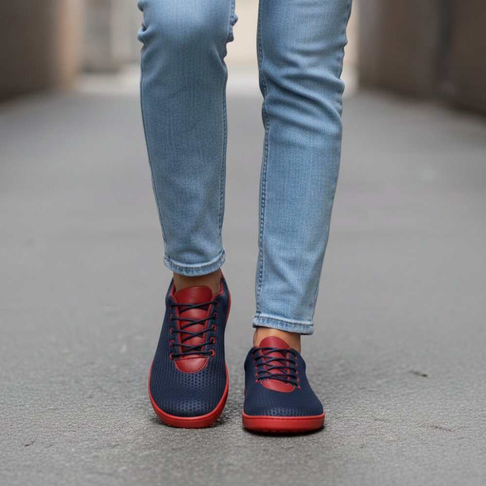 Qaro Navy Red