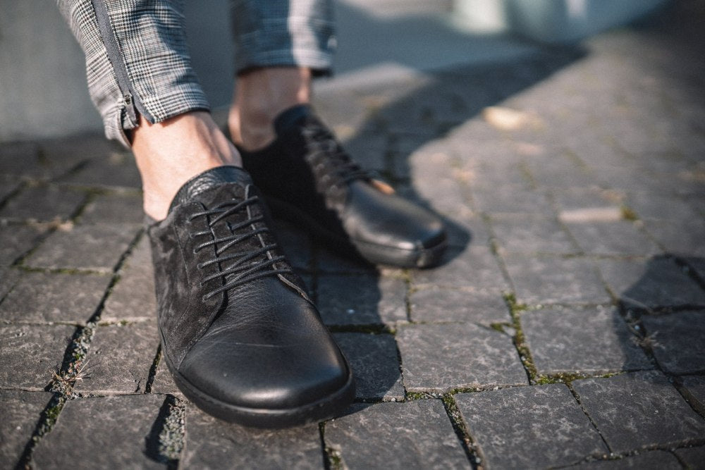QORE Low  Black